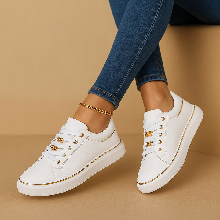 Renée™ | Białe Sneakersy z Złotym Akcentem
